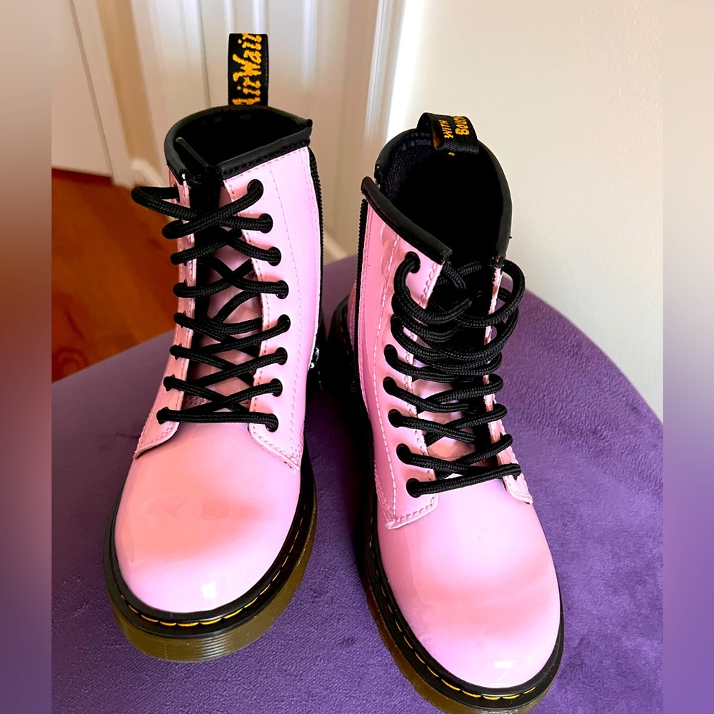 Doc Marten’s Combat Boot in Pink 🎀